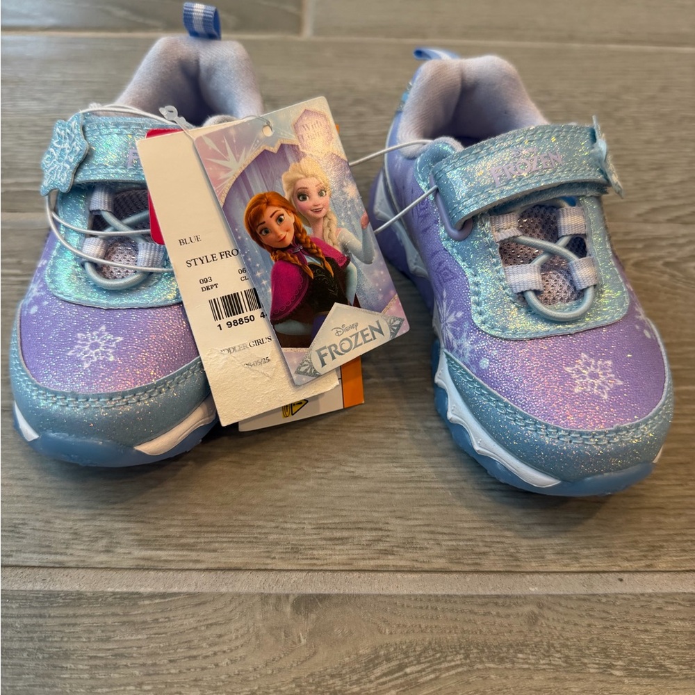 NWT Disney Frozen Elsa Anna Light Up Athletic Sneakers Shoes Toddler Girl Size 6